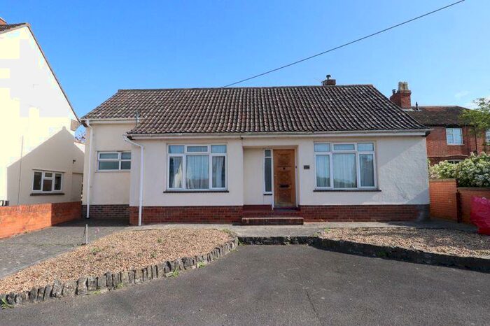 4 Bedroom Detached Bungalow To Rent In Wells Road, Glastonbury, BA6