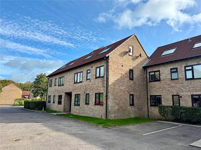 1 Bedroom Apartment For Sale In Eastlands, New Milton, Hampshire, BH25