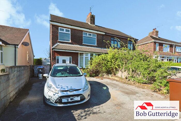 3 Bedroom Semi-Detached House For Sale In Newpool Road, Knypersley, Stoke-On-Trent, ST8