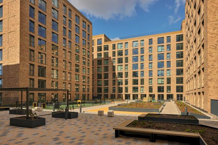 Studio To Rent In Warroch Place, Glasgow, G3