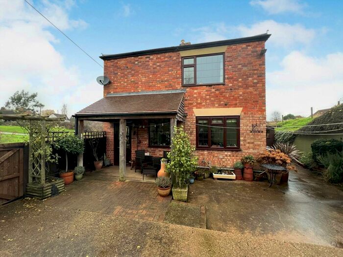 3 Bedroom Cottage For Sale In Mill Lane, Long Clawson, Melton Mowbray, LE14