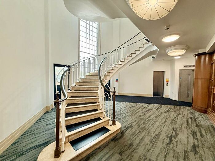 1 Bedroom Apartment For Sale In Barnwood, Gloucester, GL4