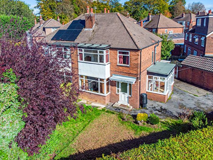 3 Bedroom Semi-Detached House For Sale In Gledhow Grange View, Leeds, LS8