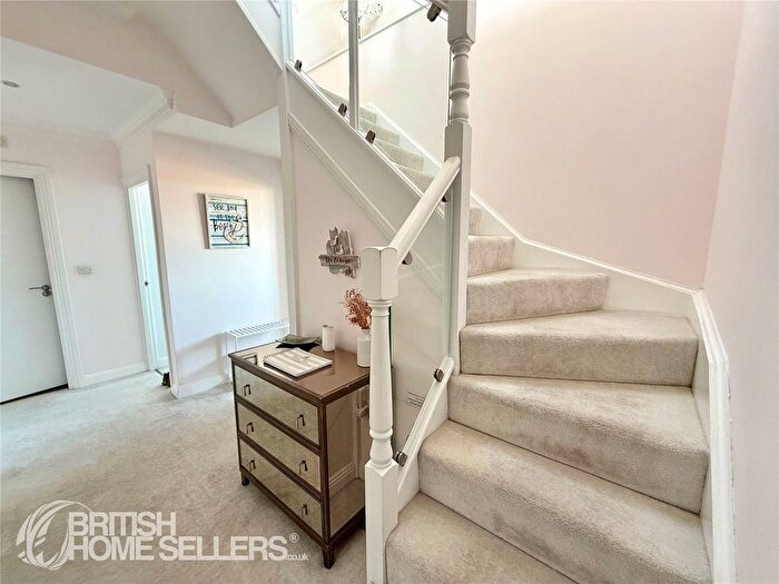 3 Bedroom Flat For Sale In Owls Road, Bournemouth, Dorset, BH5