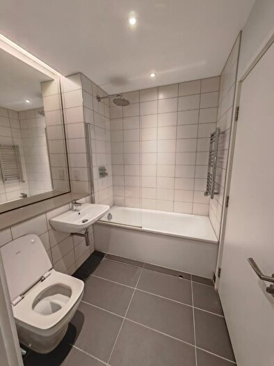 Flat To Rent In Block A, Bury Street, Salford, M3