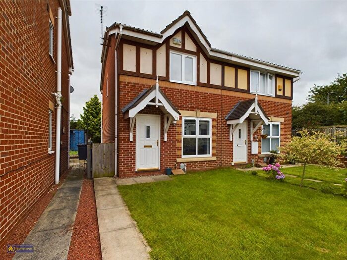 3 Bedroom Semi-Detached House To Rent In Chancery Court, Hull, HU5