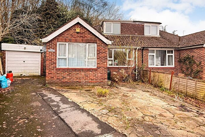 2 Bedroom Bungalow For Sale In Hinton Crescent, Southampton, SO19