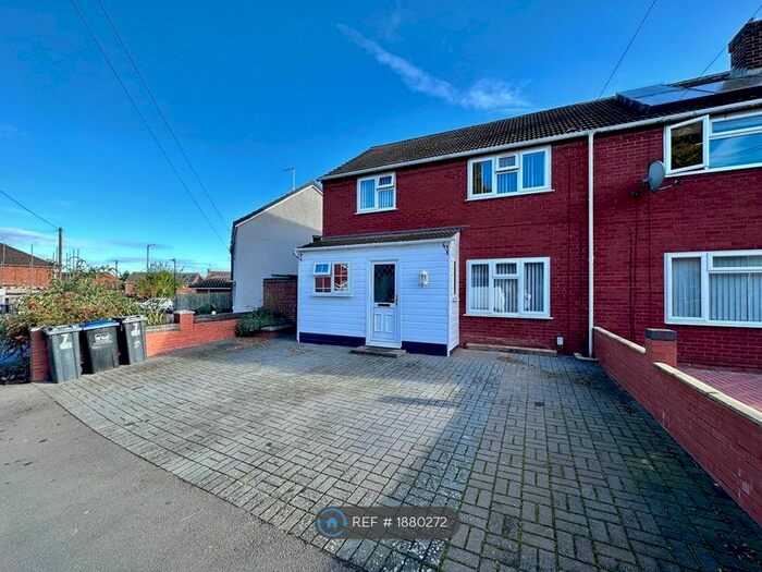 3 Bedroom Semi-Detached House To Rent In Masters Road, Leamington Spa, CV31