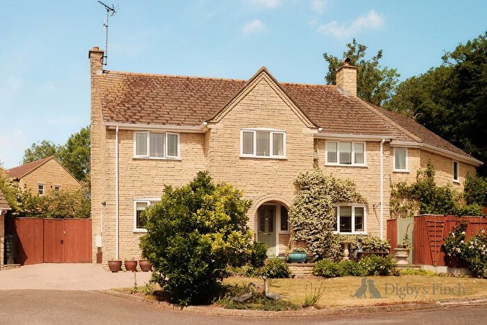 5 Bedroom Detached House For Sale In Dakin Close, Kings Cliffe, Peterborough, PE8