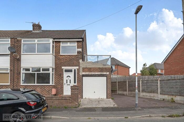 3 Bedroom Semi-Detached House For Sale In Hebron Street, Royton, Oldham, OL2