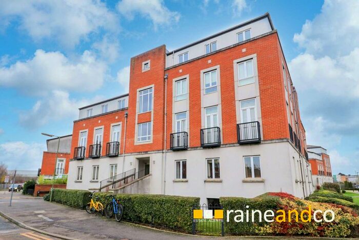 2 Bedroom Flat To Rent In Dragon Road Salisbury Village, Hatfield, AL10