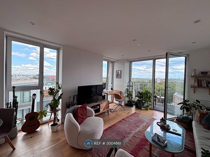 2 Bedroom Flat To Rent In Emily St, London, E16