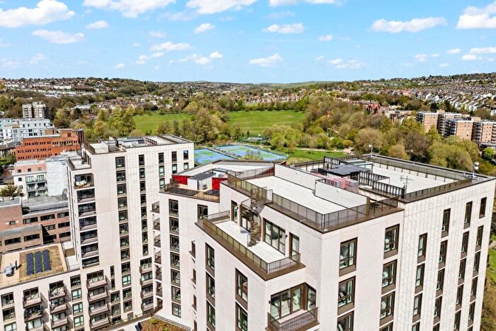 3 Bedroom Penthouse To Rent In Wellesbourne, Preston Park Brighton, BN1