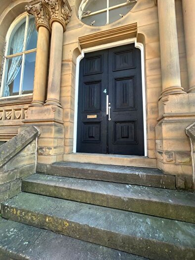 2 Bedroom Flat To Rent In Station Road, Station House Station Road, WF17