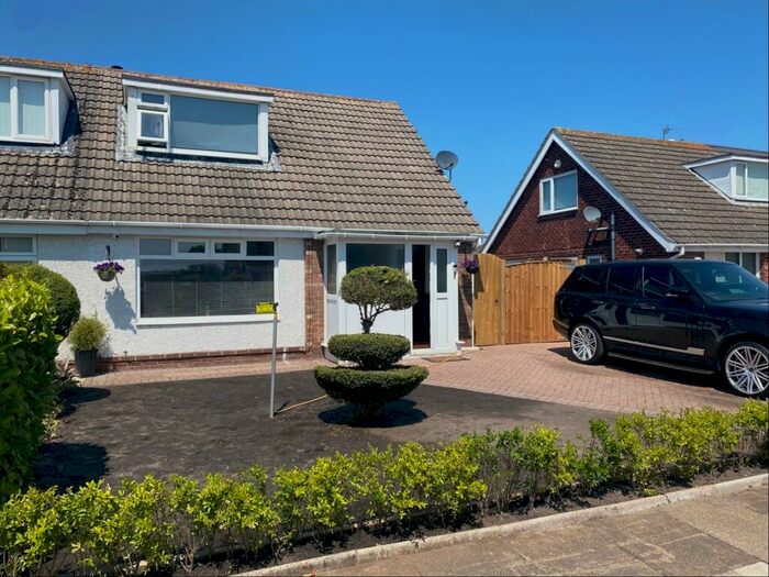 3 Bedroom Semi-Detached House For Sale In Vale Crescent, Southport, PR8