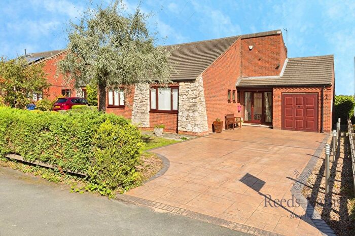 3 Bedroom Bungalow For Sale In Doncaster Road, Whitley, Goole, North Yorkshire, DN14