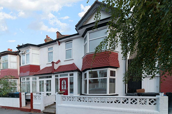 3 Bedroom Terraced House For Sale In Stratford Road, Thornton Heath, CR7