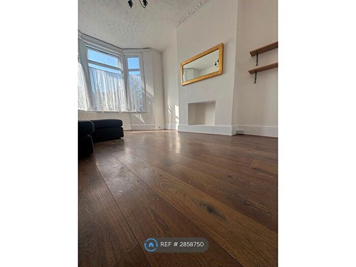 1 Bedroom Flat To Rent In Brampton Park Road, London, N22