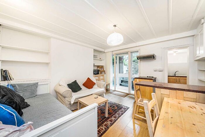 1 Bedroom Flat To Rent In Grosvenor Road, London, SW1V