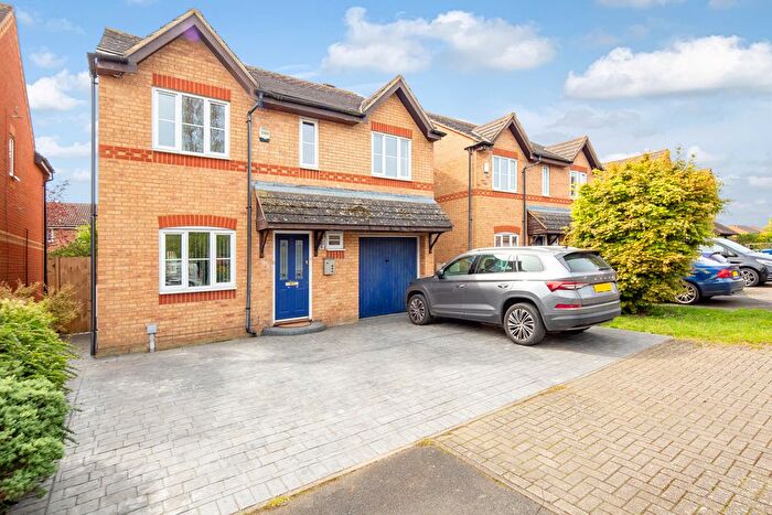 4 Bedroom Detached House For Sale In Tay Gardens, Bicester, OX26