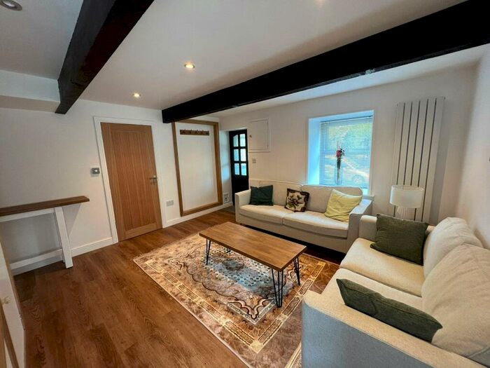 2 Bedroom House To Rent In Shear Brow, Blackburn, Lancashire, BB1