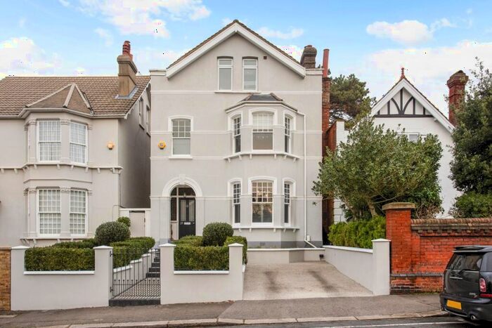 5 Bedroom Detached House To Rent In Burgh Heath Road, Epsom, KT17