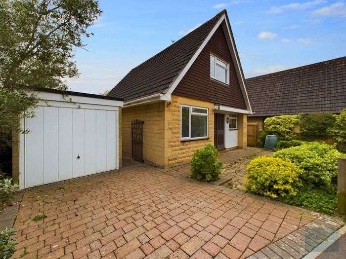 3 Bedroom Detached House To Rent In The Pastures, Lower Westwood, Bradford-On-Avon, BA15