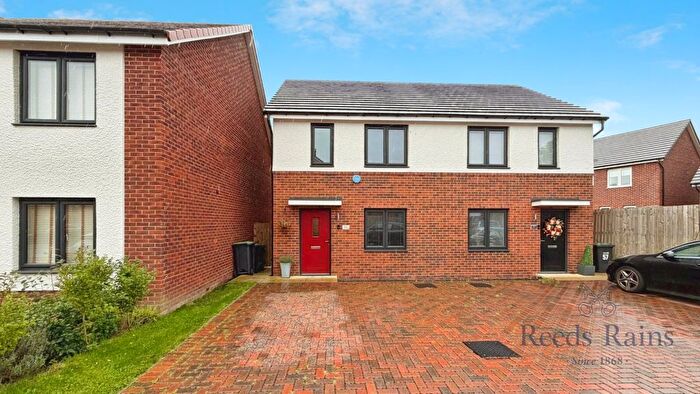 3 Bedroom Semi Detached House For Sale In Hylands Close, Chester-Le-Street, Durham, DH3