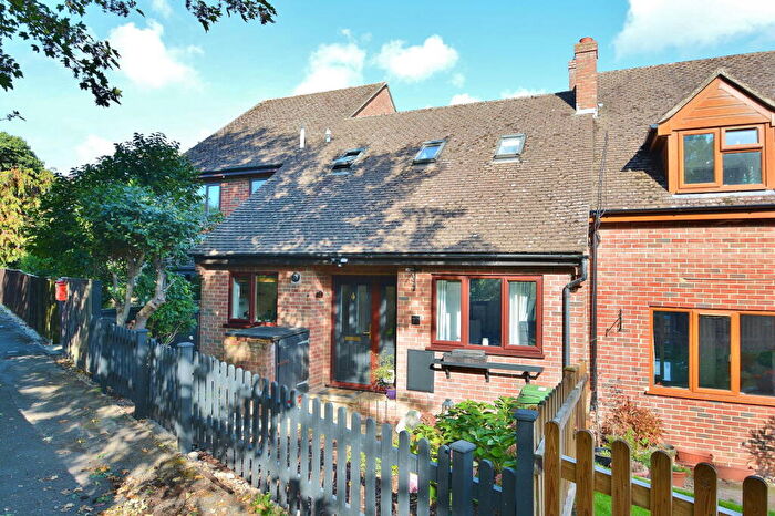 3 Bedroom Terraced House For Sale In The Laurels, Thame, OX9