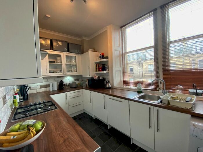 2 Bedroom Flat To Rent In Eglinton Crescent, West End, Edinburgh, EH12