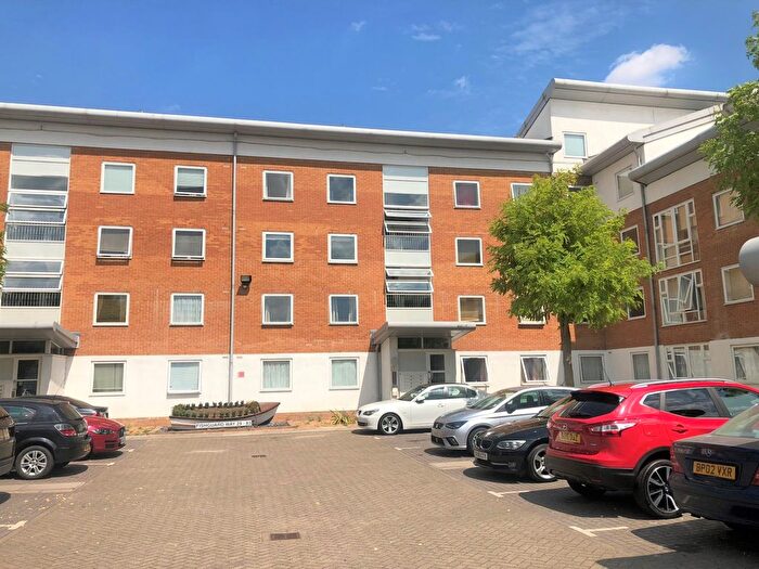 2 Bedroom Flat To Rent In Fishguard Way, E16