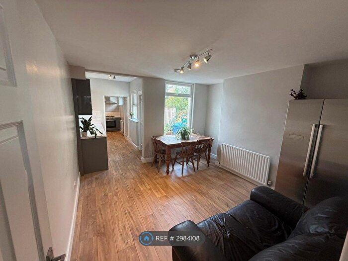 4 Bedroom Terraced House To Rent In Northfield Road, Sheffield, S10