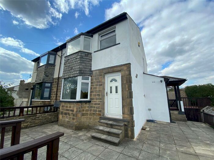 3 Bedroom Property To Rent In Bingley, West Yorkshire, BD16