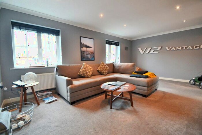 2 Bedroom End Of Terrace House For Sale In Alton, GU34