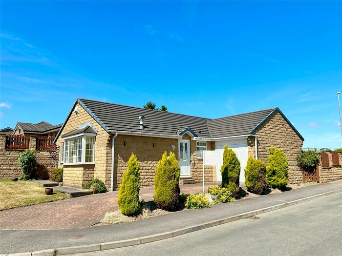 3 Bedroom Bungalow To Rent In Heather Fold, Skelmanthorpe, Huddersfield, West Yorkshire, Uk, HD8