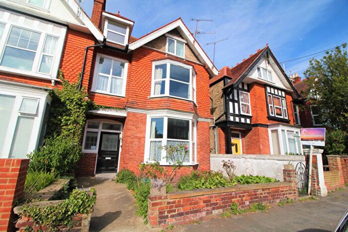1 Bedroom Flat To Rent In Northdown Avenue, Margate, Kent, CT9