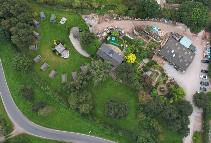 3 Bedroom Country House For Sale In Weir Pond Nurseries, Holtby, York, United Kingdom, YO19