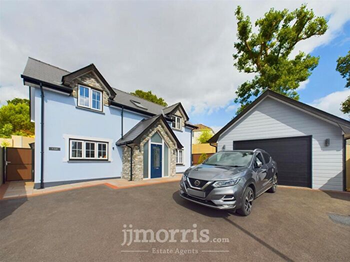4 Bedroom Detached House For Sale In Caeberllan, Adpar, SA38