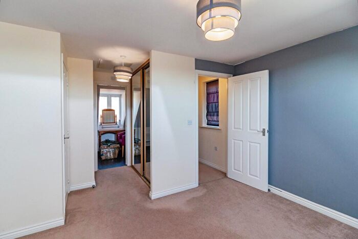 3 Bedroom End Of Terrace House For Sale In Cheviot Gardens, Oakridge Park, Milton Keynes, Buckinghamshire, MK14