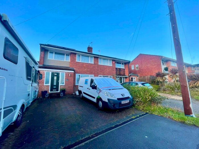 3 Bedroom House To Rent In Hill Park Road, Fareham, PO15