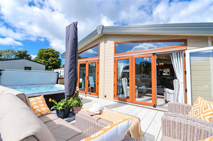 3 Bedroom Park Home For Sale In Aspen, Hoburne Bashley Holiday Park, New Milton, Hampshire, BH25