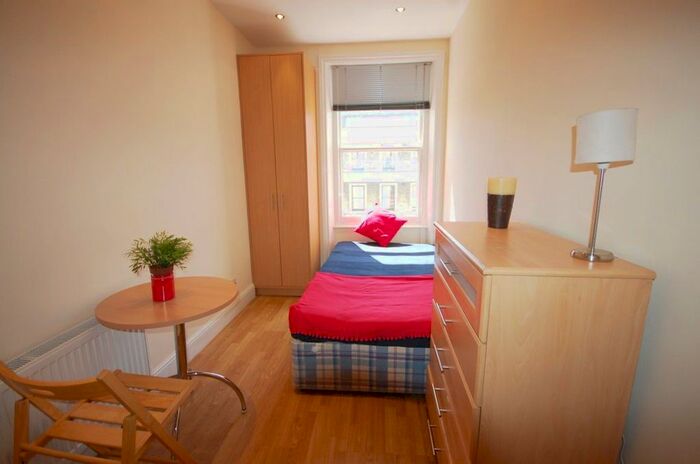 Studio To Rent In Southwell Gardens, South Kensington, SW7