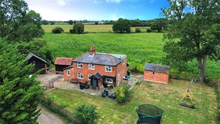 4 Bedroom Detached House To Rent In Wokingham Road, Hurst, Reading, Berkshire, RG10