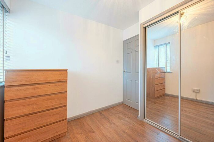 1 Bedroom Flat To Rent In Scottwell Driv, Colindale, London, NW9