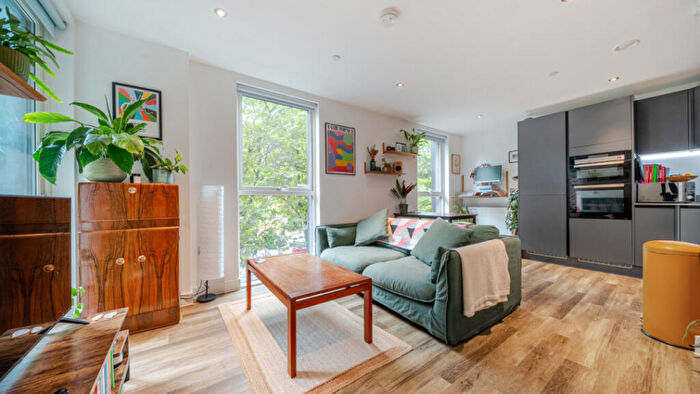 1 Bedroom Flat For Sale In Fixie Building, E17