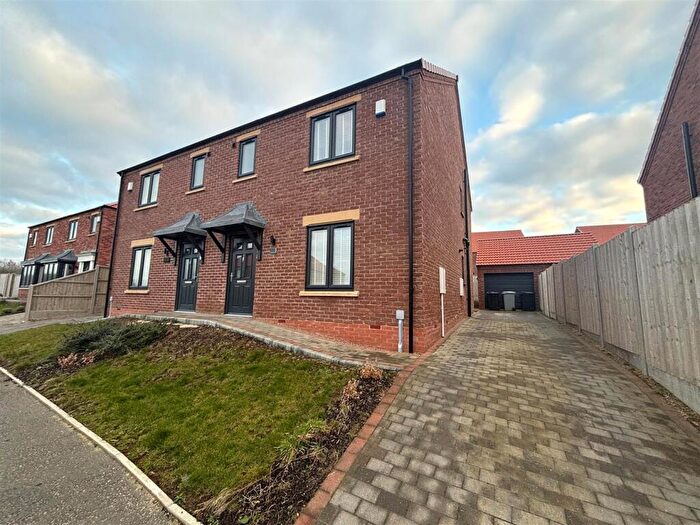 3 Bedroom Semi-Detached House For Sale In Wallflower Lane, Louth, LN11