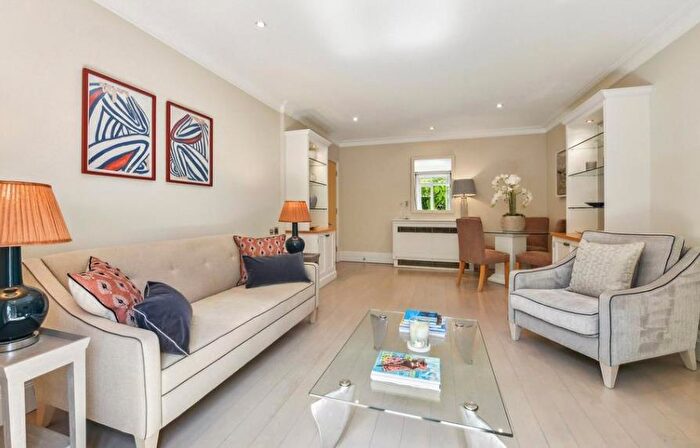 1 Bedroom Apartment To Rent In Grove End Road, St John's Wood, London., NW8