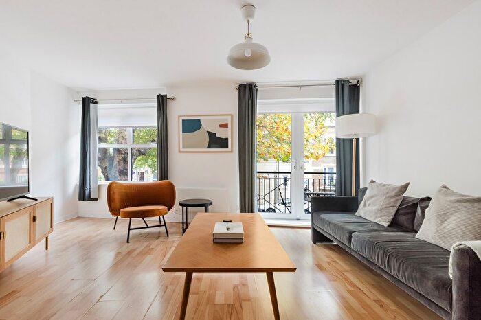 2 Bedroom Flat To Rent In London Borough Of Southwark, SE1