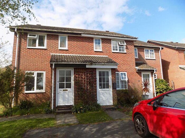2 Bedroom Terraced House To Rent In Caernarvon Road, Chichester, PO19