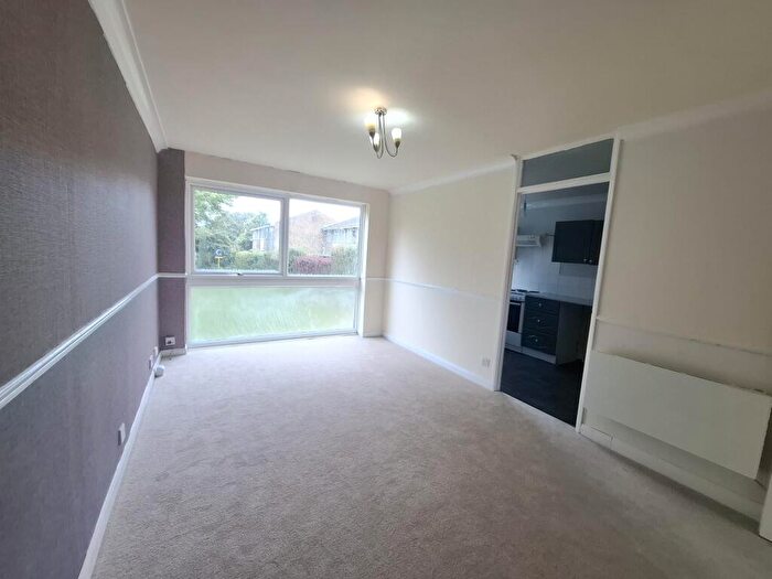 1 Bedroom Apartment To Rent In Burns Drive, Hemel Hempstead, HP2